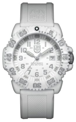 Luminox diver with an all-white appearance and great water resistance