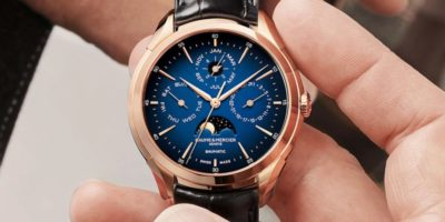 What is a moonphase watch