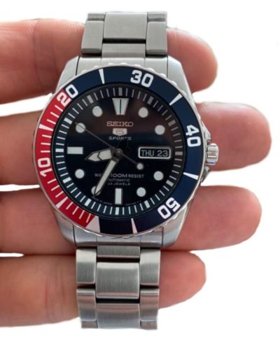 Pepsi bezel Seiko watch with 40mm case size